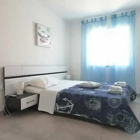 Navy 诺维·维诺多尔斯基